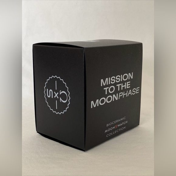 Omega X Swatch MISSION TO THE MOONPHASE MOONSWATCH SNOOPY WATCH BNIB Black NRFB - Picture 11 of 13